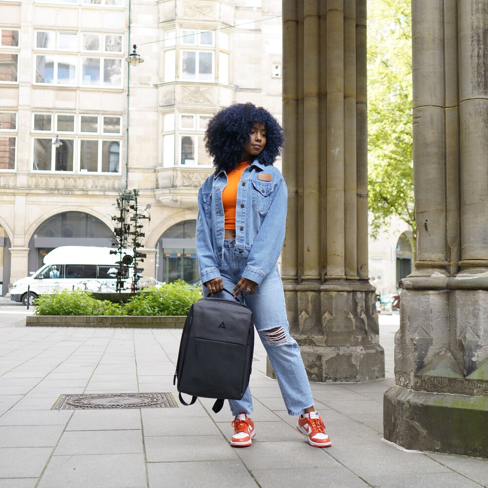 backpack mit laptopfach fuer uni reisen freizeit arbeit
