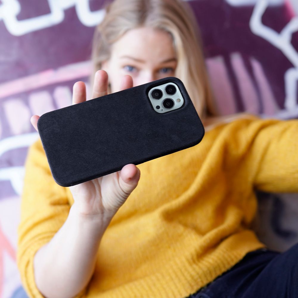 iphone 13 pro wildleder huelle schwarz